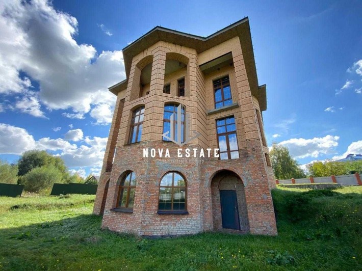 Терміновий продаж будинку с. Ходосівка, 600 м2, 30 соток, 350000$ - фото 1