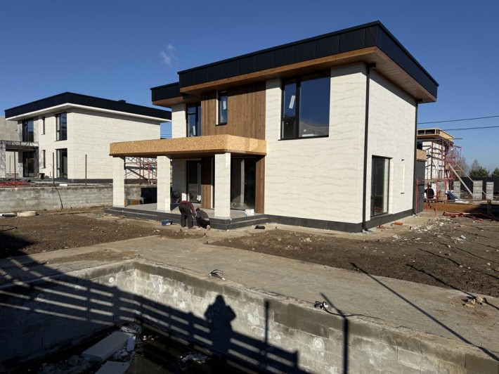 Будинок з басейном в котеджному містечку. Газ. - фото 1