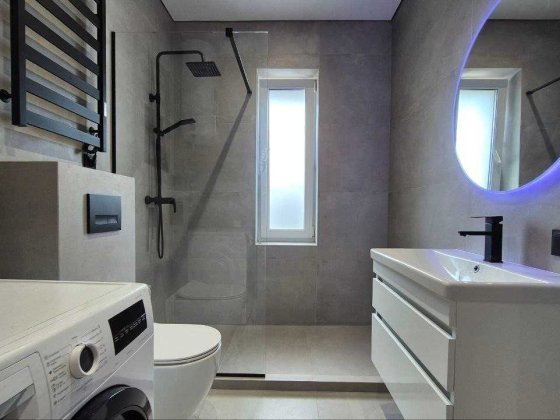 Сучасний будинок 100 м² у світлих тонах — просто заїжджай і живи Ворзель