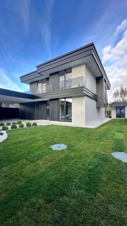 Сучасний будинок у Ходосівці з басейном, 9 соток, гостьовий будинок - фото 1