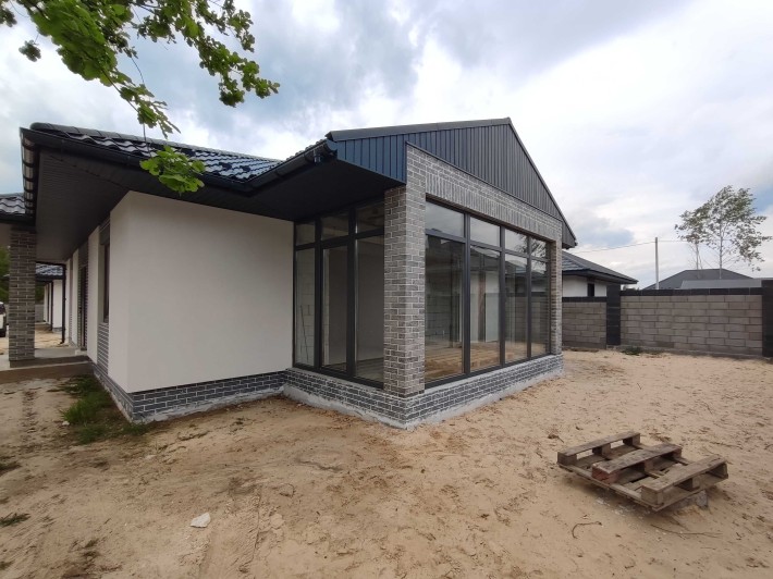 Будинок з терасою. Газ. БЕЗ КОМІСІЇ. - фото 1