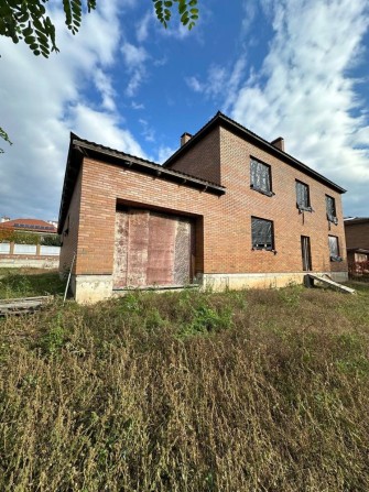 Цегляний будинок в закритому котеджному містечку . Газ !! - фото 1