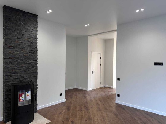 Класссний одноповерховий будинок з РЕМОНТОМ.