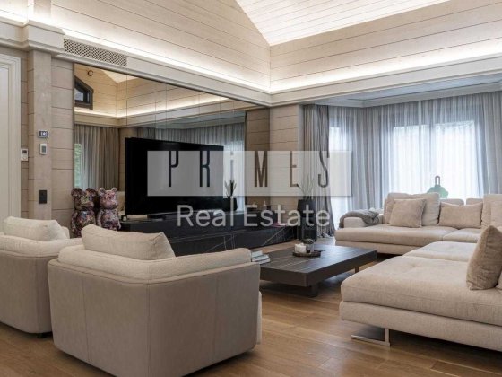 Продаж стильного екодому 377 м² у заповідному лісі Києва Конча-Заспа Ходосовка