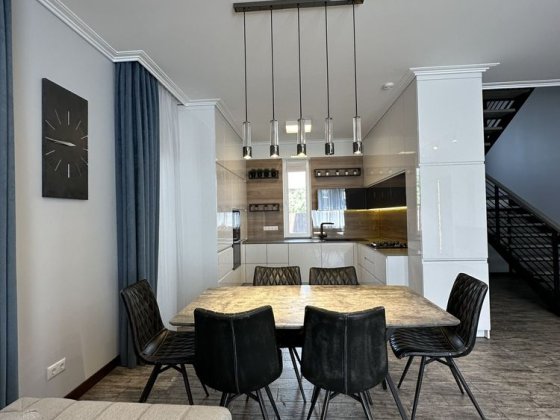 Продаж будинку з ремонтом у Чабанах, 24 сотки, газ, гараж Чабаны