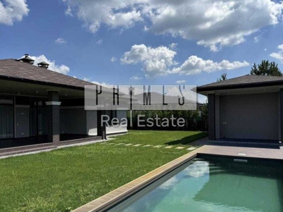 Продаж будинку з ремонтом та басейном КМ Золоче Везувій, Вишеньки Вишенки