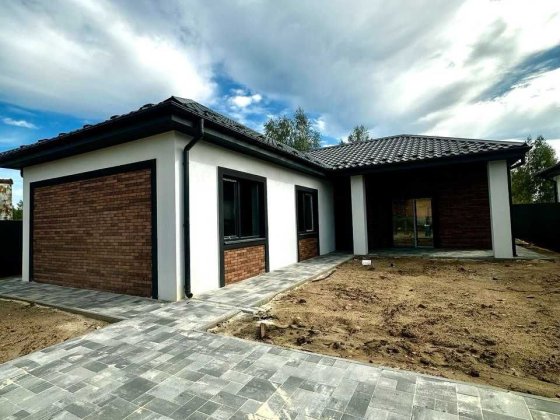 Сучасний будинок в місті Ворзелі Ворзель