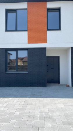 Кутовий Таун у Ворзелі, 3 спальні, зручна локация - фото 1