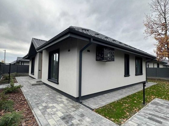 Будинок 98 м² з ремонтом, 3 спальнями та терасою на 4 сотках, Газ Ворзель