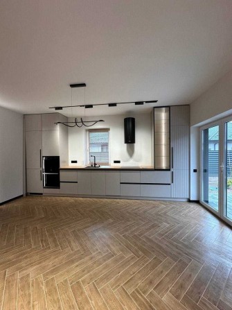 Продається одноповерховий будинок у Ворзелі з якісним новим ремонтом - фото 1