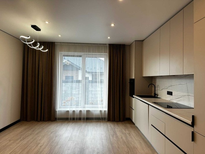 Будинок з ремонтом, меблями та технікою - фото 1