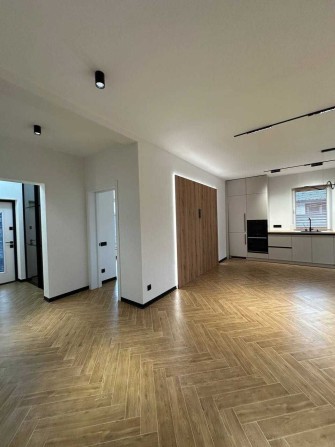 Охайний будинок з ремонтом у закритому котеджному містечку Ворзеля! - фото 1