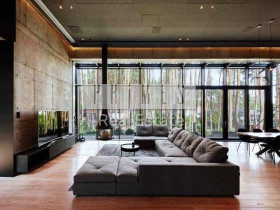 Sale of a unique house in the Podkova cottage town Гнедин