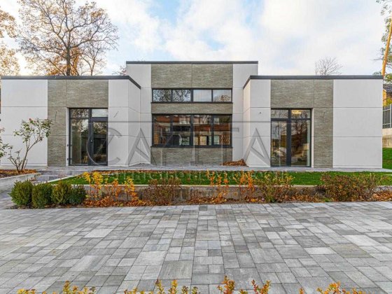 Продажа дома в закритому КМ / Лісники / з ремонтом / Обухівський район Лесники