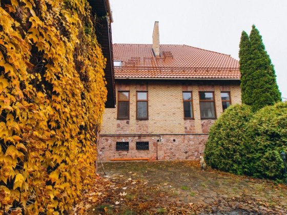 Продаж великого будинку з ремонтом в Лісниках, 16 соток, газ Лісники