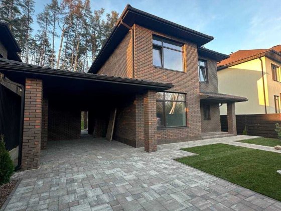 Будинок у селі Гореничі — комфорт біля лісу та зручна локація Гореничи