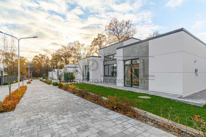 Продаж будинку з ремонтом  в закритому КМ Лісники Обухівський напрям - фото 1