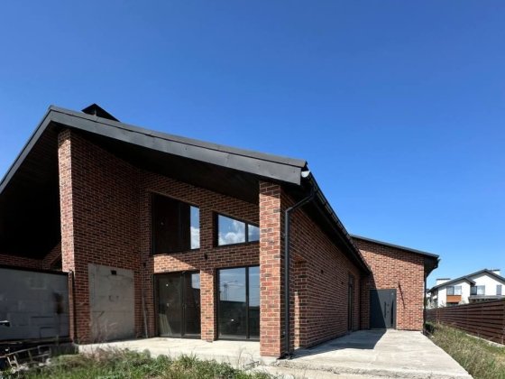 Сучасний  дуплекс в Balaton Villaqe -220 М²
Престижна локашія Новые Петровцы