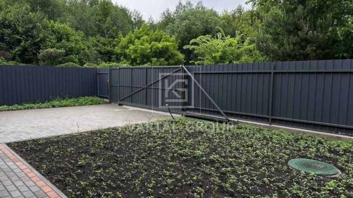 Продам будинок без ремонту в Стоянці. 95м2 та 4 сот землі! - фото 1