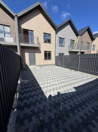 Затишний Таунхаус в Стоянці - фото 1