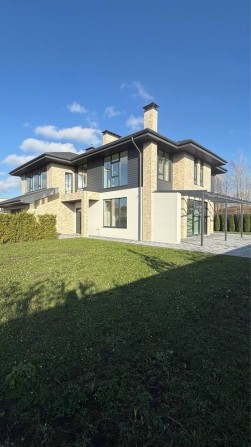 Будинок з ремонтом, закрите КМ Ясний Хутір, ділянка 12 соток, ГАЗ - фото 1