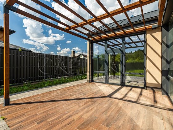 Продаж будинку у Віті-Поштовій, Котедж преміум класу 198 м Вита-Почтовая