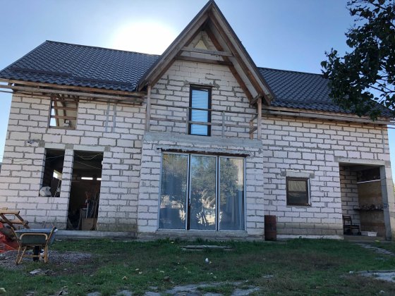 Два окремих будинка на 15 сотках з частичним ремоном Сквира