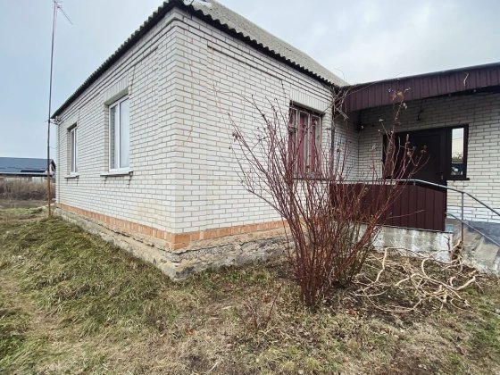 Продаж будинку під власний ремонт м. Узин Узин