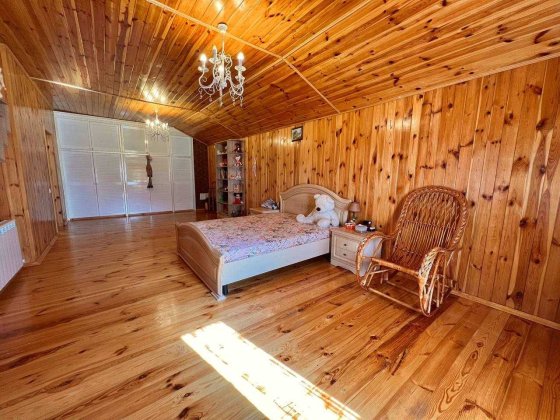 Будинок у класичному стилі в самому центрі Бородянки! Бородянка