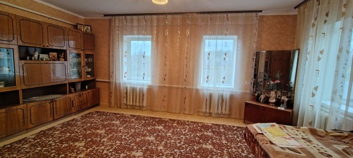 Півбудинку в Немішаєво - фото 1