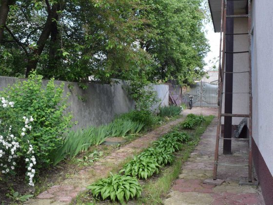 Дуже класний будинок, який повністю готовий до нових власників! Немішаєве