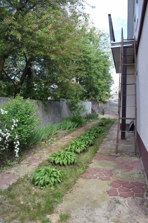 Дуже класний будинок, який повністю готовий до нових власників! - фото 1