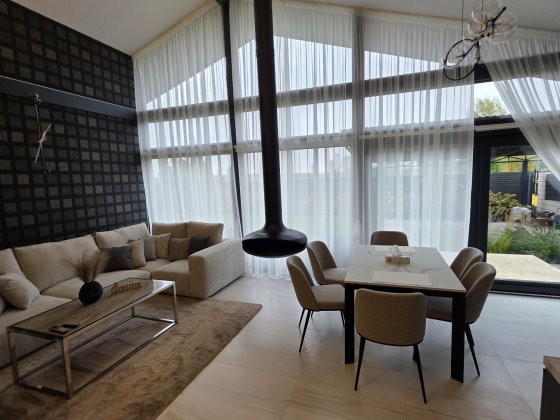 Новый ДОМ 120м2 уч 12,5 соток с Ремонтом мебелью техникой  Бассейном Блиставица