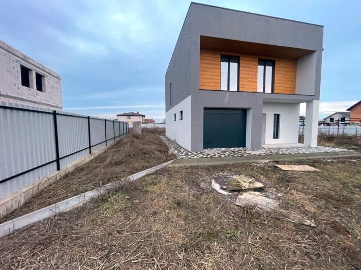 Двоповерховий будинок в Білогородці - фото 1