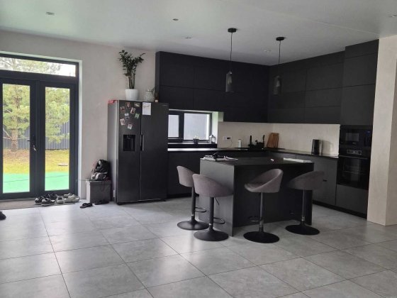 Будинок з ремонтом, меблями та технікою поруч з Києвом 176 м2 6 сот Дмитровка