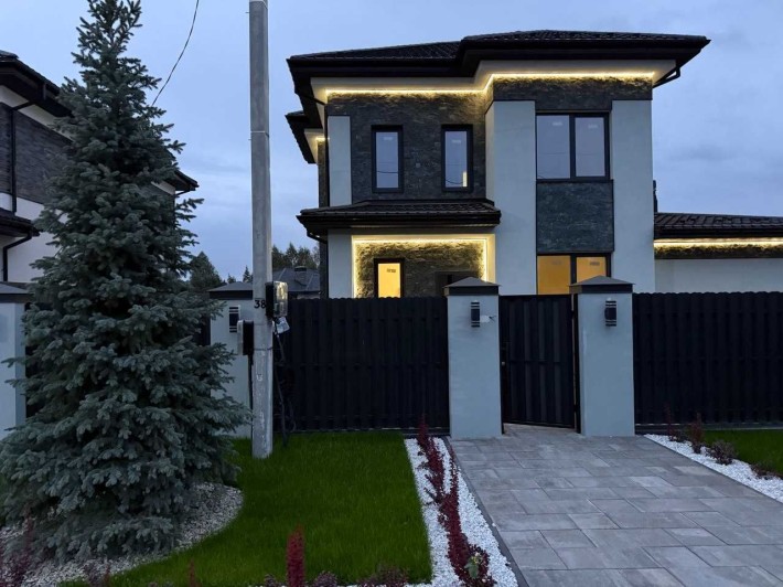 Дивовижний та затишний  будинок Погреби 5 км від Києва. Площа 145 кв.м - фото 1