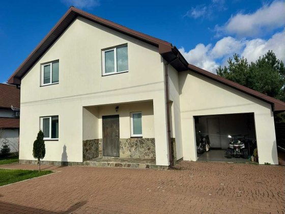 Продаж будинку в Іванковичах — 165 м², 8 соток, гараж Иванковичи