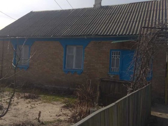 Будинок у селі Лютіж Лютеж