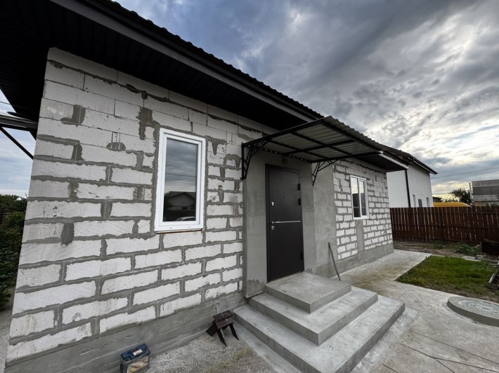 Продам газифікований одноповерховий будинок в Микуличах ! - фото 1