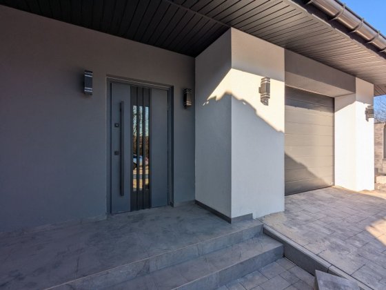 Продаж будинку з гаражем. Газ. До Києва 20 хвилин. Михайловка-Рубежовка