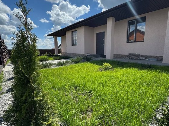 Продам будинок поряд з містом на 7 сот Михайловка-Рубежовка