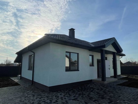 Комфортний будинок 94 м² , 5 соток