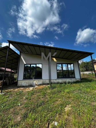 Будинок в мальовничому місці біля лісу . - фото 1