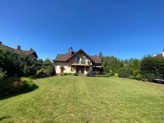 Будинок, Петрушки , id 176 Петрушки