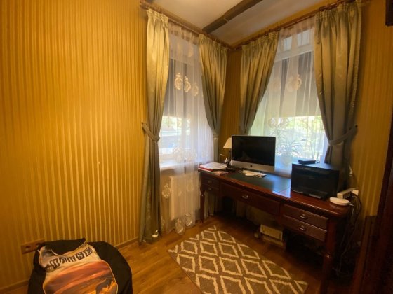 Приватний будинок у закритому котеджному містечку, близько до Київа. Петрушки