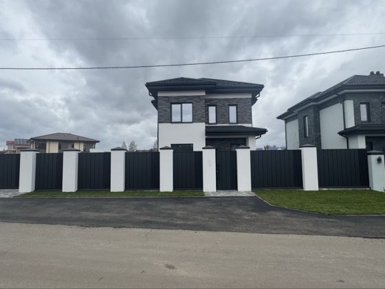 Погреби, вул. Покровська — останній будинок у продажу! Погреби