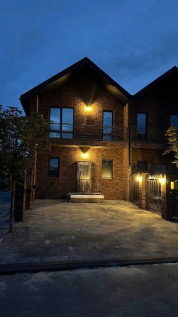 Танхаус продаж Погреби - фото 1