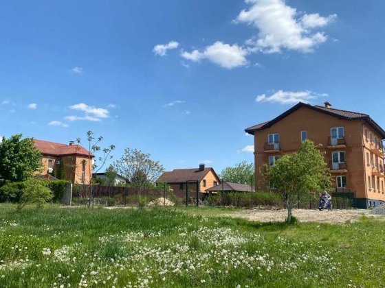 Будинок 700 м2, 18 окремих квартир, Проців, перша лінія, всі комунікац Процев