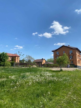 Будинок 700 м2, 18 окремих квартир, Проців, перша лінія, всі комунікац - фото 1