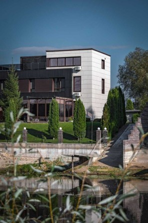 Будинок 3-поверховий - фото 1